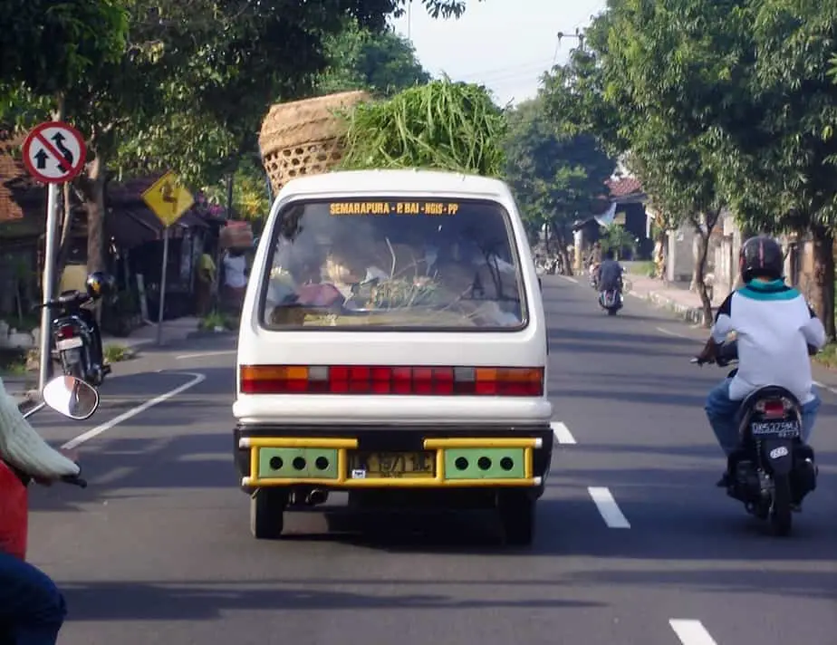 bemo public transportation in Bali