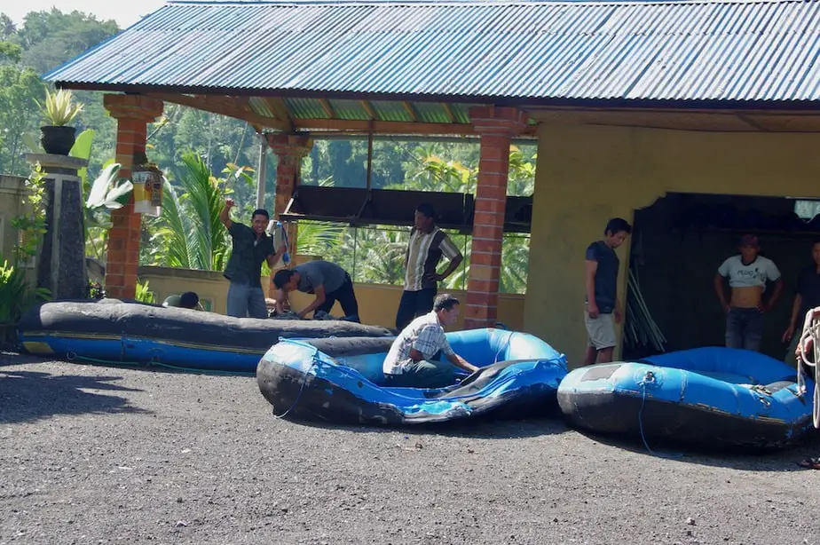 rafting in east bali