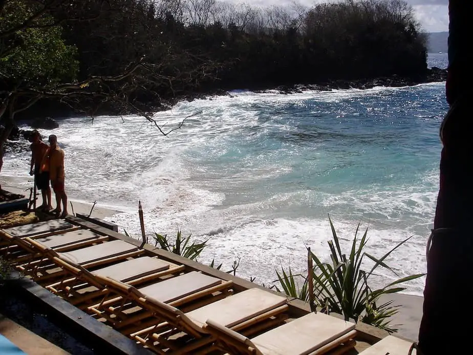 rough waves at the Blue Lagoon Beach