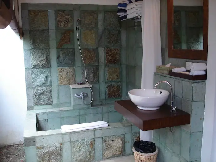 bathroom alam asmara resort
