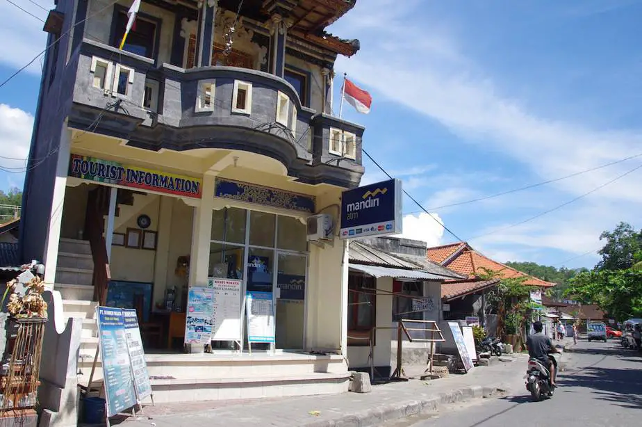 tourist information in Padangbai