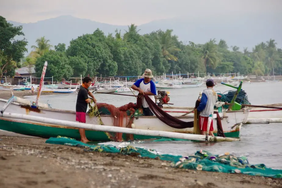 fishermen in Lovina Beach