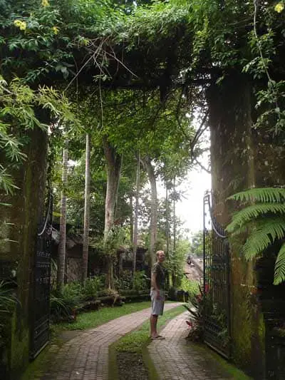 entrance to ibah ubud villas