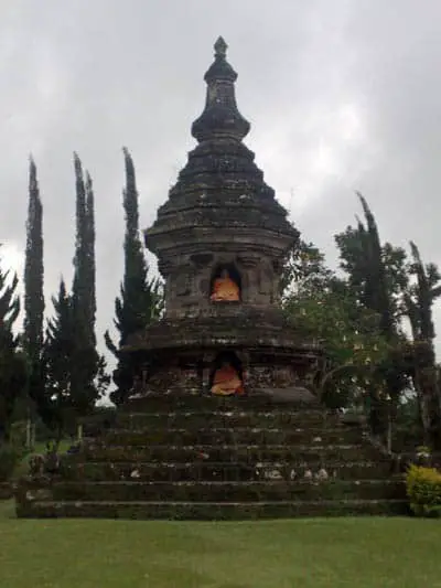 giant stupa at ulun danu bratan temple bali