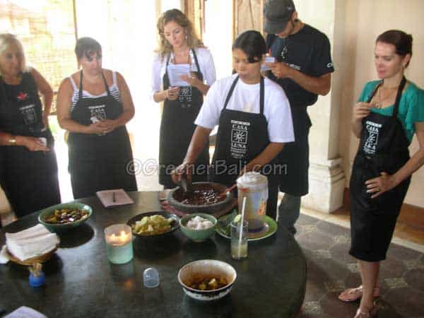 cooking course at casa luna in ubud 
