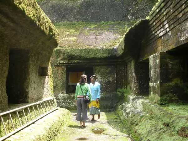 meditation caves at gunung kawi in tampaksiring bali 