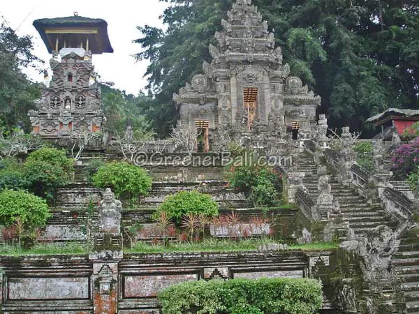 stairs to temple kehen bangli ubud 