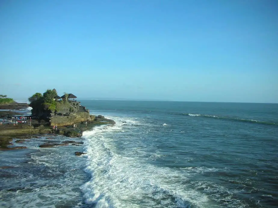 The Tanah Lot temple is the most photographed Balinese temple by sea