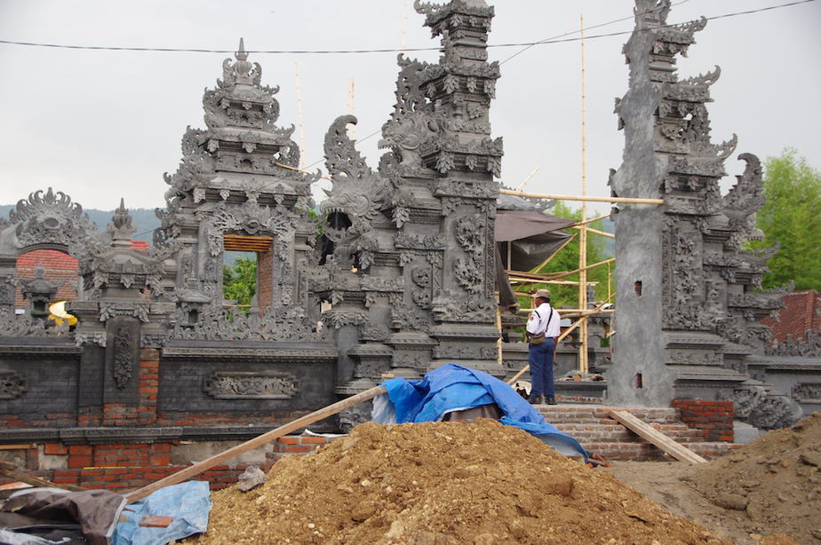 Balinese temple under contruction at Lovina beach