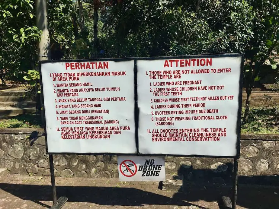 not to do signs at the balinese temples