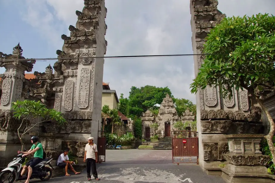 entrance to the Puri Lukisan Museum in Ubud