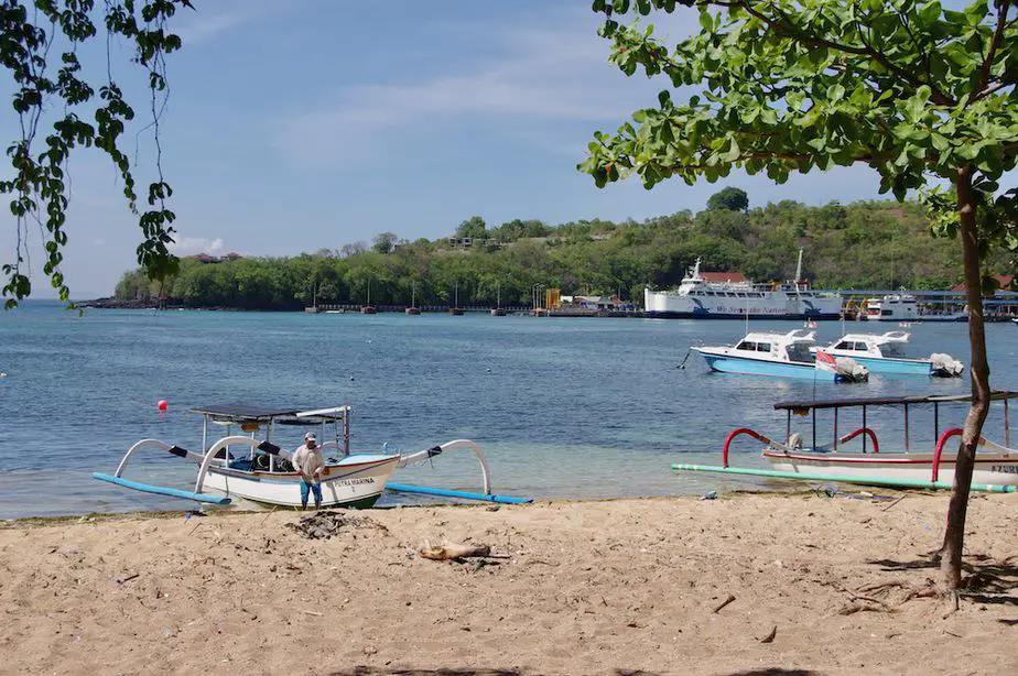 can you swim at padangbai