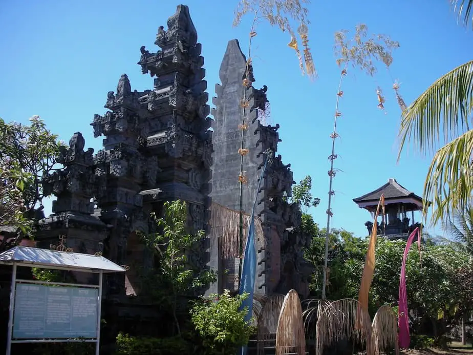 the split gate of a balinese temple