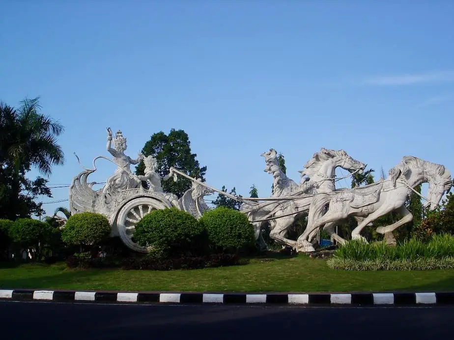 Hindu statues in Gianyar city