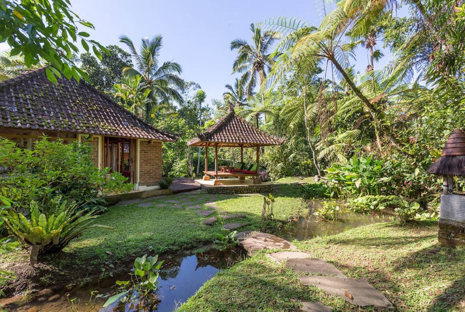 garden at the Pran Dewi Eco resort in Wongayagede in Bali