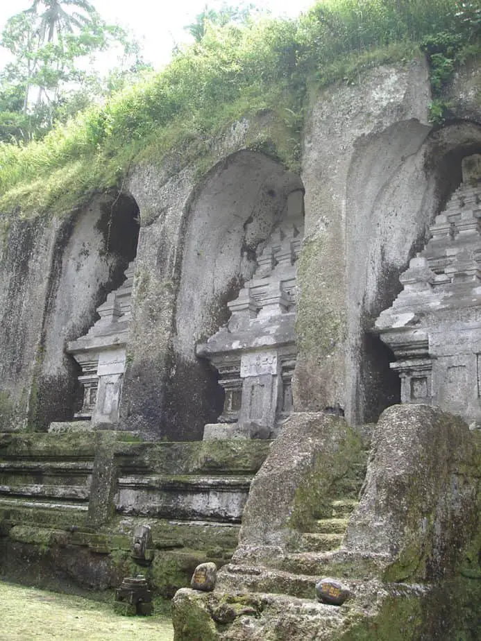 visit the temple at Gunung Kawi when staying in Ubud 