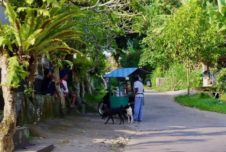 afternoon snacking by local balinese