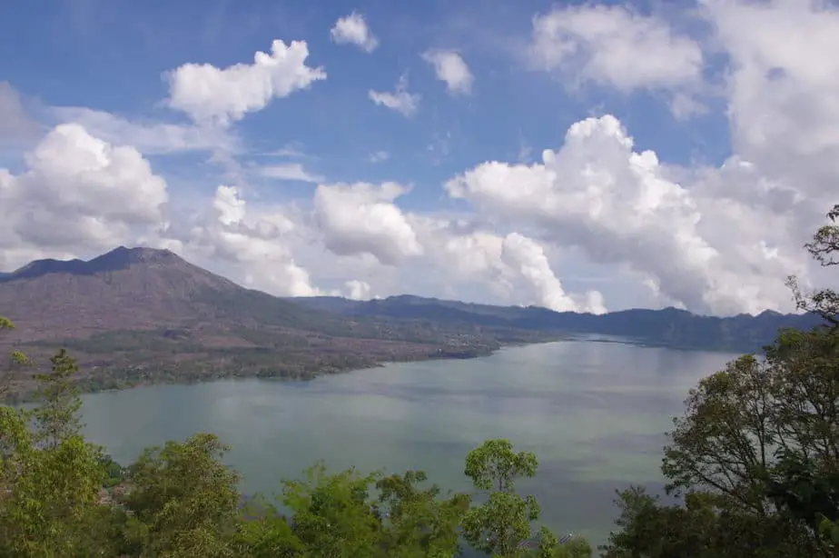 Mount Batur and its lake, see it on a day trip