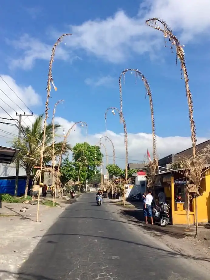 little roads from Sidemen will take you downhill towards the beach