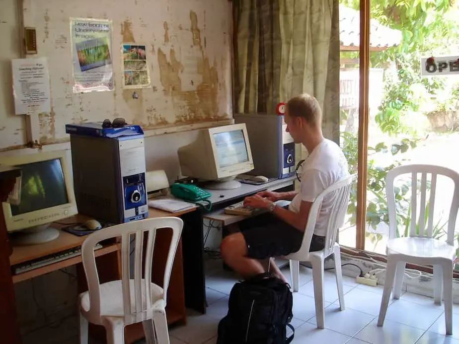 internet cafe in bali