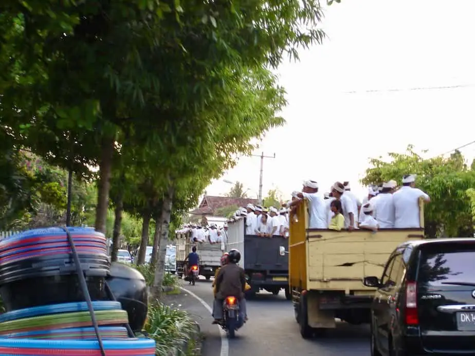 traffic jams in bali 