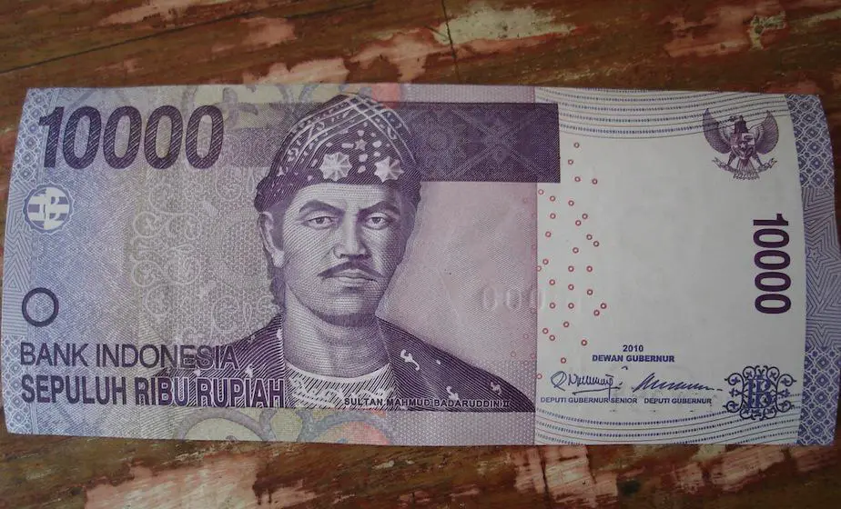 ten thousand indonesian rupiah bill