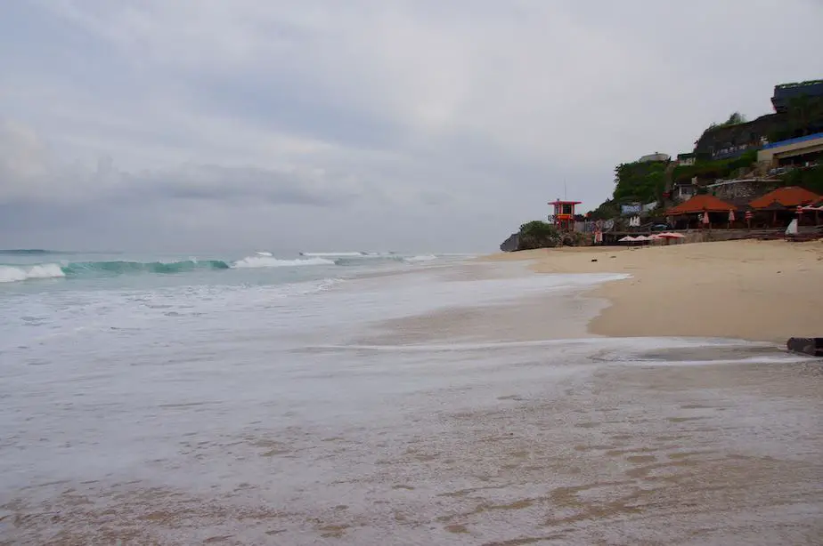 dreamland beach in the morning