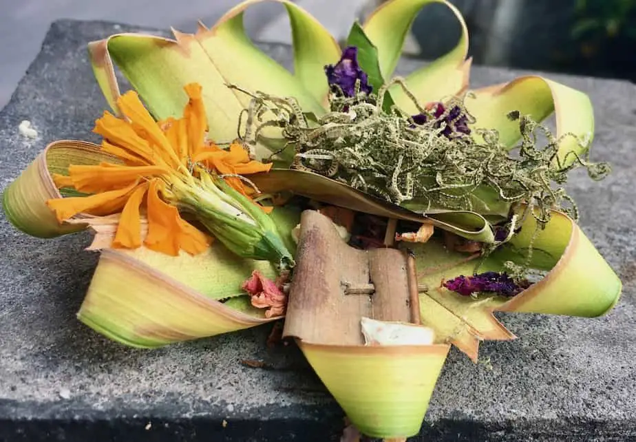 Canang Sari, small balinese offering